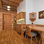 Apartment - 24 Direkt An Der Piste Mit Outdoor Sauna Bad Kleinkirchheim